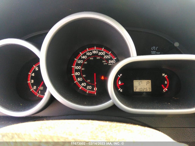 Toyota Matrix 2013 2T1LE4EE4DC023108 Image 8