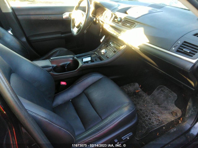 JTHKD5BH5D2136629 Lexus CT 200