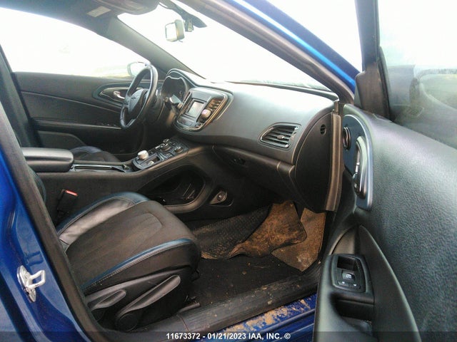 1C3CCCBB0FN617788 Chrysler 200 S