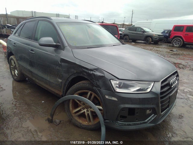 WA1ECCFS7JR013620 Audi Q3 PREMIUM