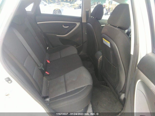 Hyundai ELANTRA GT 2013 KMHD25LE0DU114087 Image 9