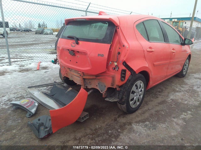 Toyota PRIUS C 2013 JTDKDTB36D1037723 Image 4