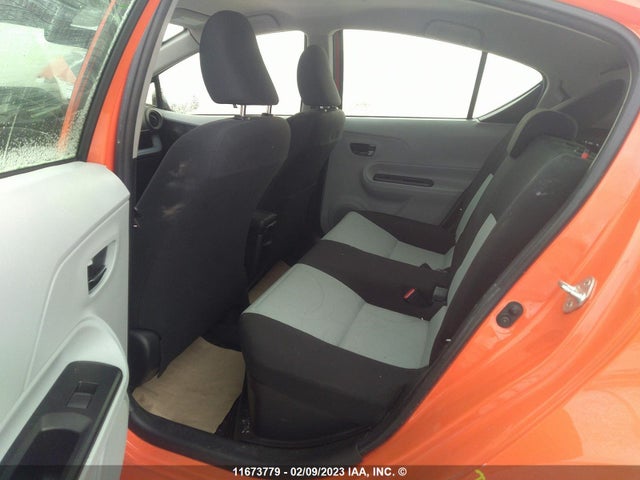Toyota PRIUS C 2013 JTDKDTB36D1037723 Image 8