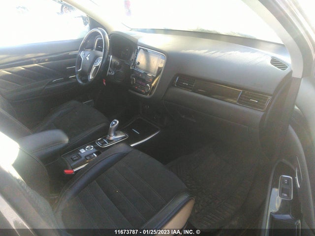JA4J24A58JZ611126 Mitsubishi Outlander