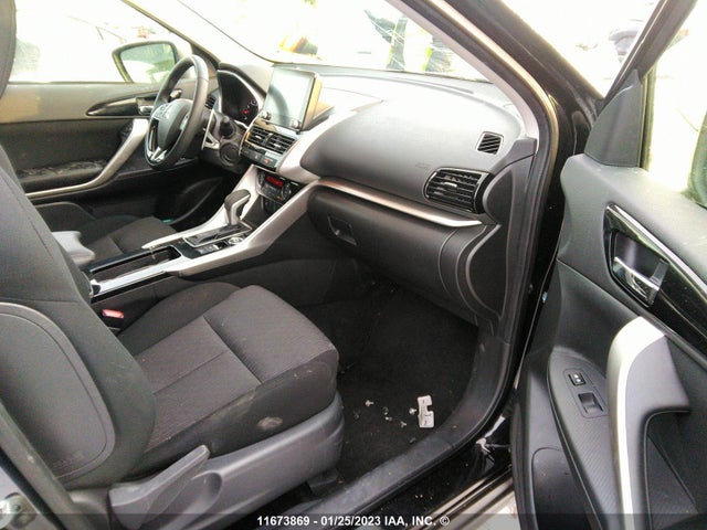 JA4ATVAA3NZ614697 Mitsubishi Eclipse Cross Le