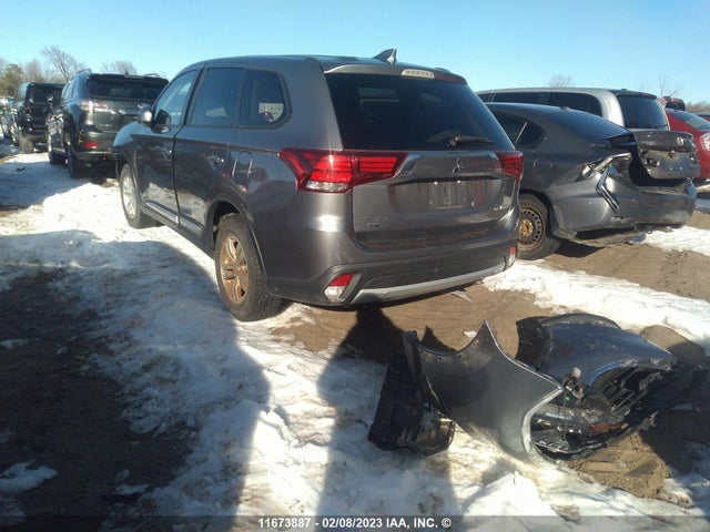 JA4AZ2A38JZ615126 Mitsubishi Outlander Es