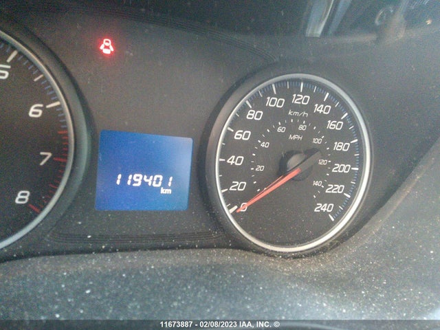 JA4AZ2A38JZ615126 Mitsubishi Outlander Es