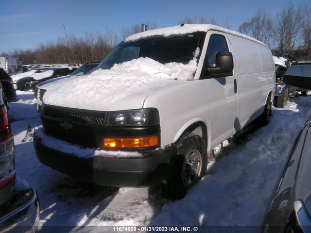 Chevrolet Express G2500 2020 1GCWGBFPXL1172556 Image 2