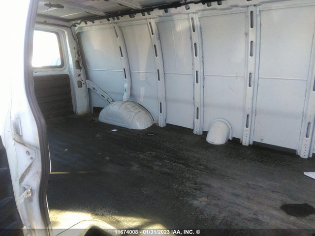 Chevrolet Express G2500 2020 1GCWGBFPXL1172556 Image 8