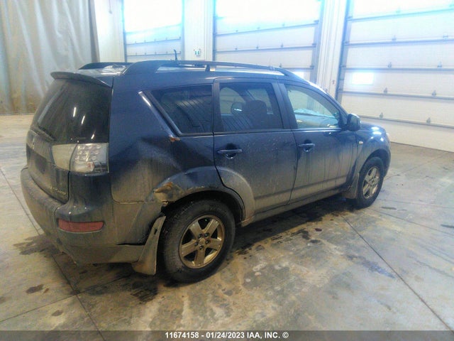 JA4LT21W88Z602147 Mitsubishi Outlander Es