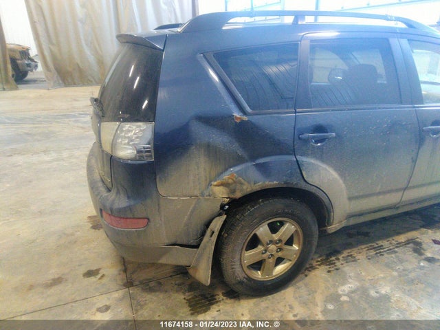 JA4LT21W88Z602147 Mitsubishi Outlander Es