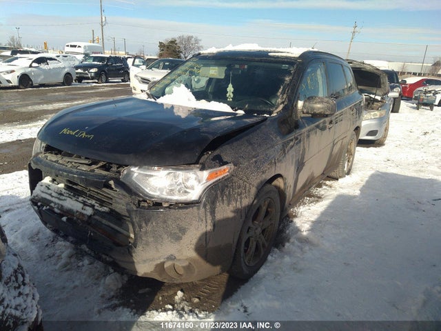 JA4AZ2A32EZ604855 Mitsubishi Outlander Es