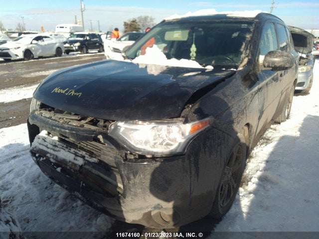 JA4AZ2A32EZ604855 Mitsubishi Outlander Es