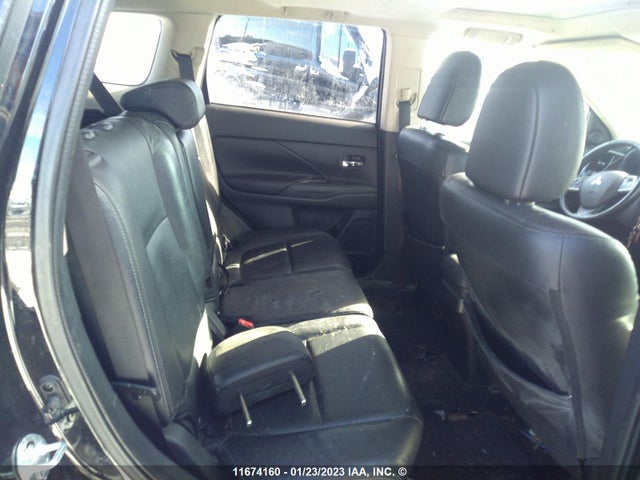 JA4AZ2A32EZ604855 Mitsubishi Outlander Es