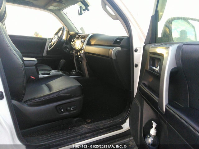 11674162 :رقم المزاد ، JTEBU5JR4G5355995 vin ، 2016 Toyota 4runner Sr5 Prem/ltdl/trail/trd مزاد بيع