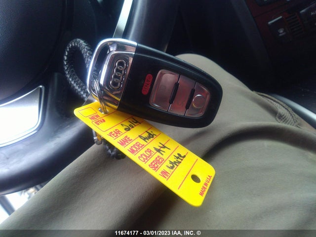 WAUBFCFL8EN002631 Audi A4 PREMIUM