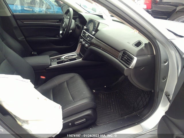 Honda Accord Touring 2018 1HGCV2F93JA800028 Image 5