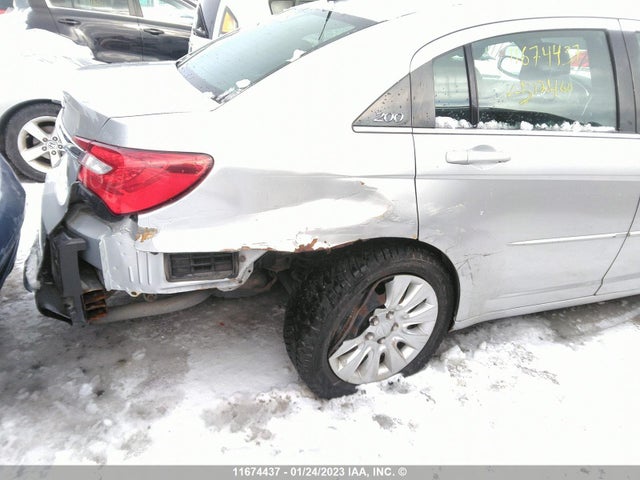 1C3BC4FB3BN512460 Chrysler 200 LX