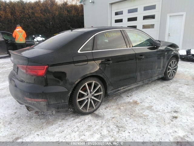 WAUJ8GFF7H1072270 Audi A3 Premium Plus