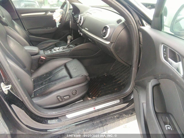WAUJ8GFF7H1072270 Audi A3 Premium Plus