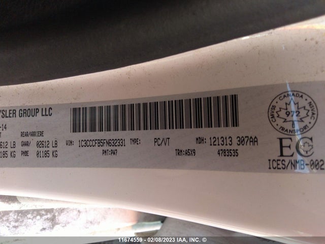 1C3CCCFB5FN632331 Chrysler 200 LX