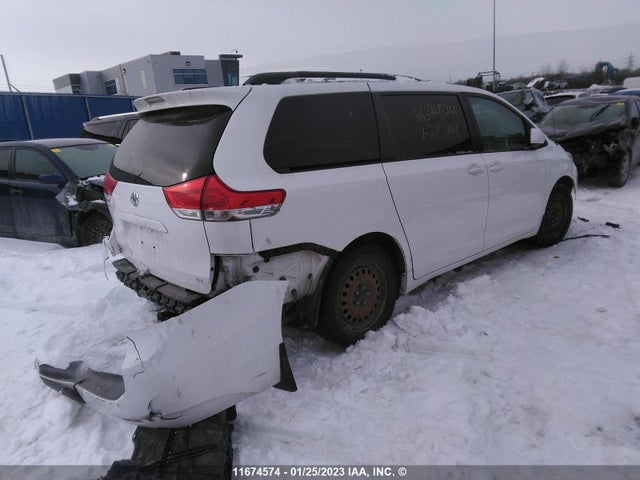Toyota SIENNA LE 2012 5TDKK3DC5CS215996 Image 6