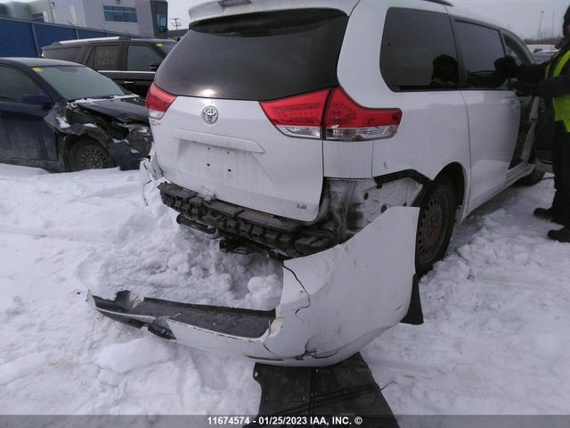 Toyota SIENNA LE 2012 5TDKK3DC5CS215996 Image 8