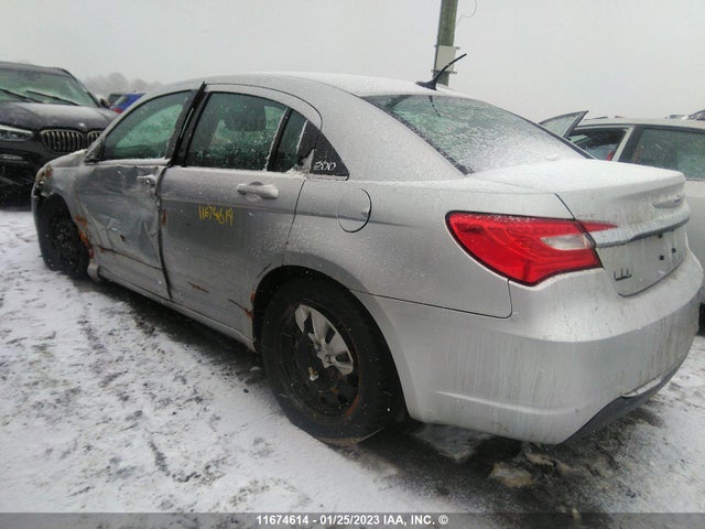 1C3CCBAB8CN296588 Chrysler 200 LX