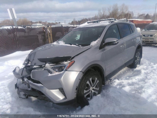 Toyota RAV4 LE 2016 2T3BFREV8GW413080 Image 2