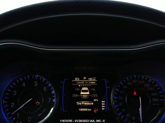 Chrysler 200 LX 2015 1C3CCCFB7FN564680 Image 9