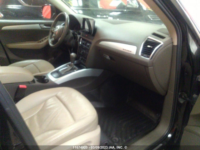 WA1CKCFP0AA044213 Audi Q5 PREMIUM