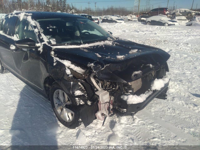 1VWAT7A34HC065518 Volkswagen PASSAT S