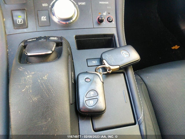 JTHKD5BH1C2076945 Lexus CT 200