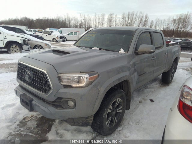 Toyota TACOMA 2018 5TFDZ5BN7JX036466 Image 2