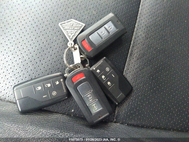 JA4AZ2A33GZ609856 Mitsubishi Outlander Es