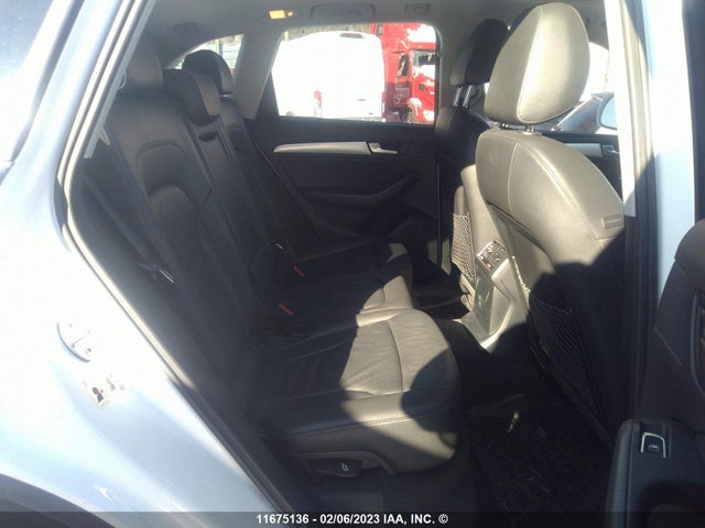 WA1LFCFPXEA031592 Audi Q5 Premium Plus