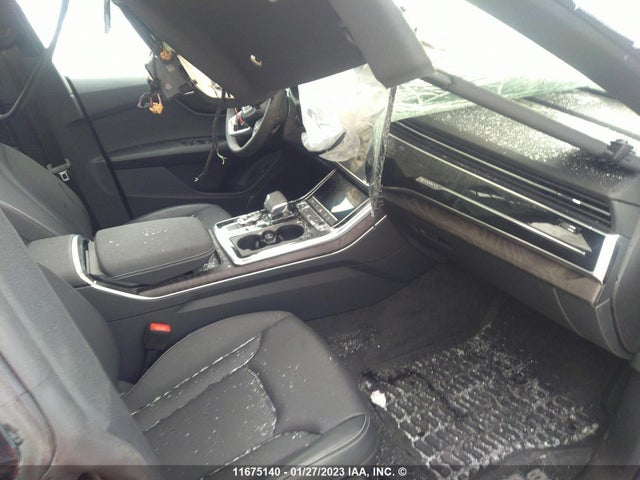 WA1DVAF1XMD005997 Audi Q8 Progressiv