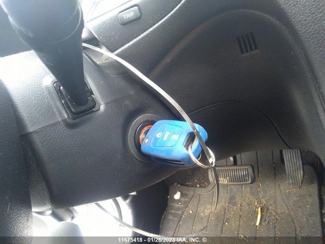 KIA Rondo 2012 KNAHH8A80C7372543 Image 3