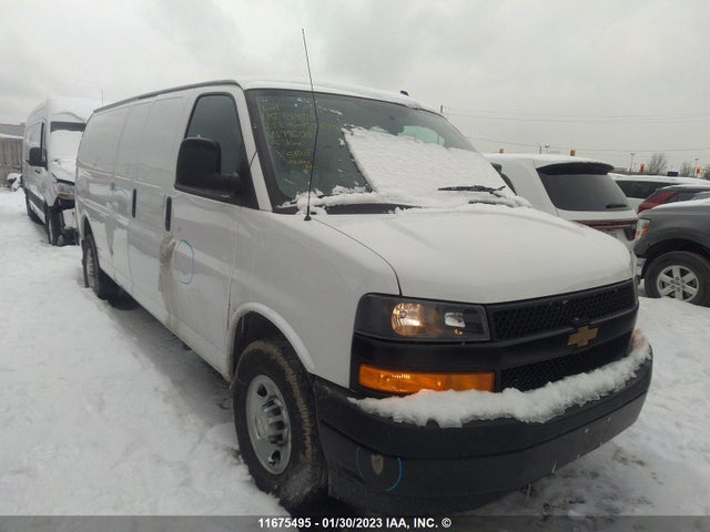 2021 1GCWGBFP3M1179608 main image