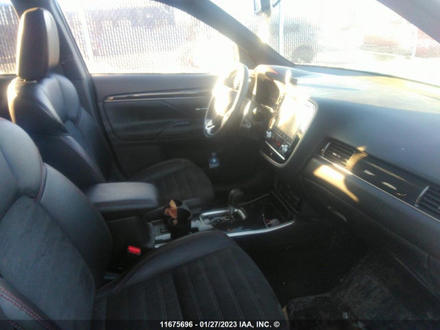 JA4JZ3AX1LZ614377 Mitsubishi Outlander