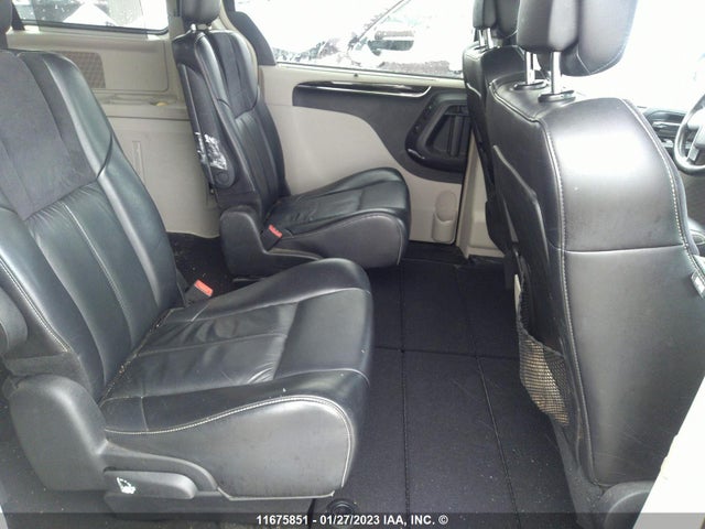 2C4RC1GG3CR317417 Chrysler Town & Country Limited