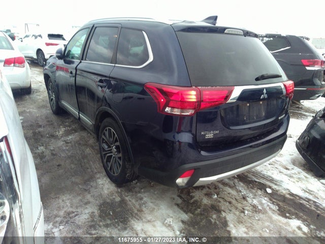 JA4AZ2A34HZ606160 Mitsubishi Outlander Es