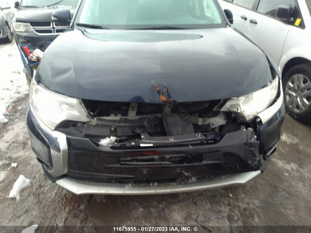 JA4AZ2A34HZ606160 Mitsubishi Outlander Es