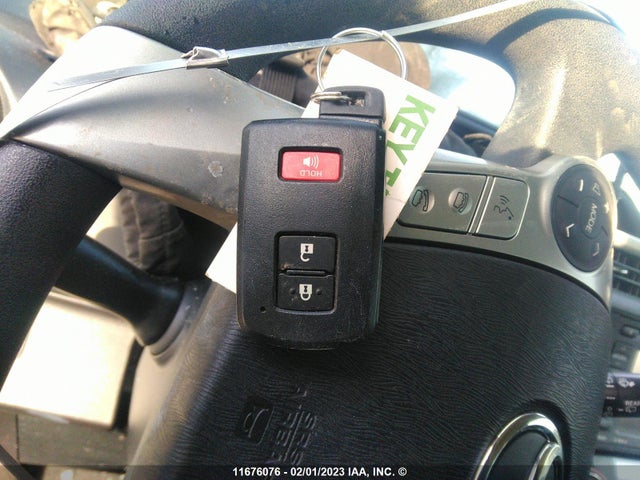 Toyota PRIUS C 2012 JTDKDTB37C1512987 Image 3