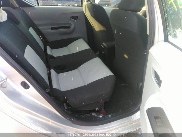 Toyota PRIUS C 2012 JTDKDTB37C1512987 Image 9