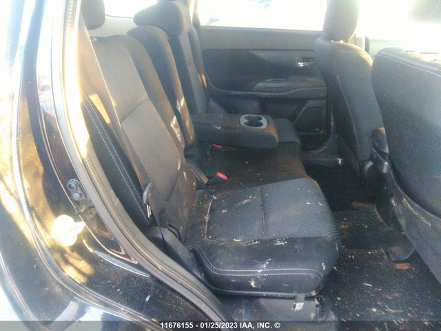 JA4AZ2A37JZ610273 Mitsubishi Outlander Es