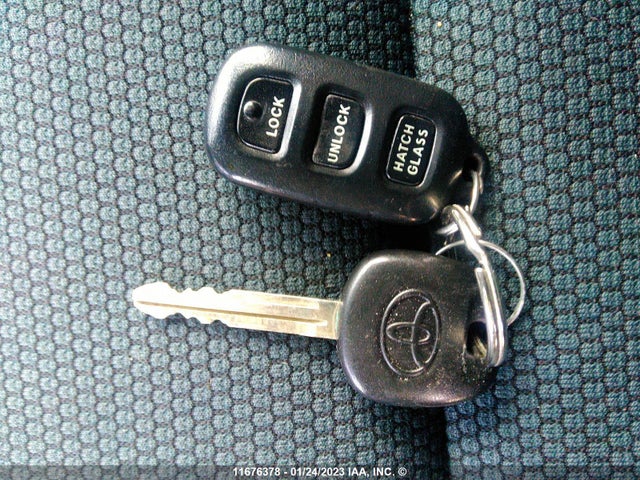 Toyota Corolla Matrix Xr 2005 2T1KR32E95C914558 Image 3