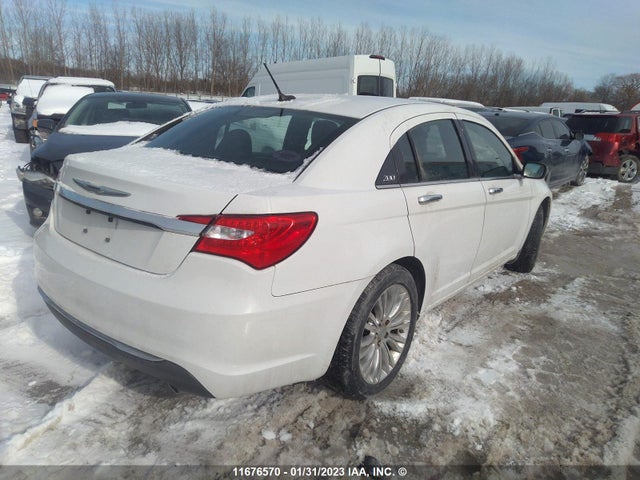 Chrysler 200 Limited 2014 1C3CCBCG2EN178080 Image 4