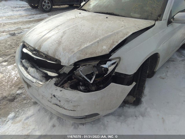 Chrysler 200 Limited 2014 1C3CCBCG2EN178080 Image 6