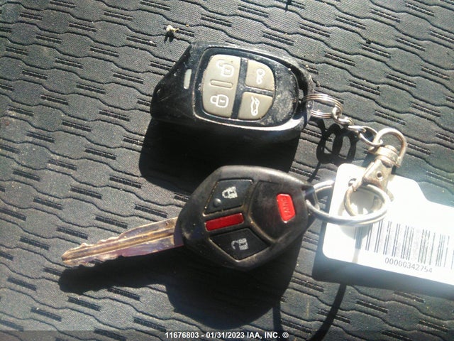JA4AZ2A31EZ603017 Mitsubishi Outlander Es